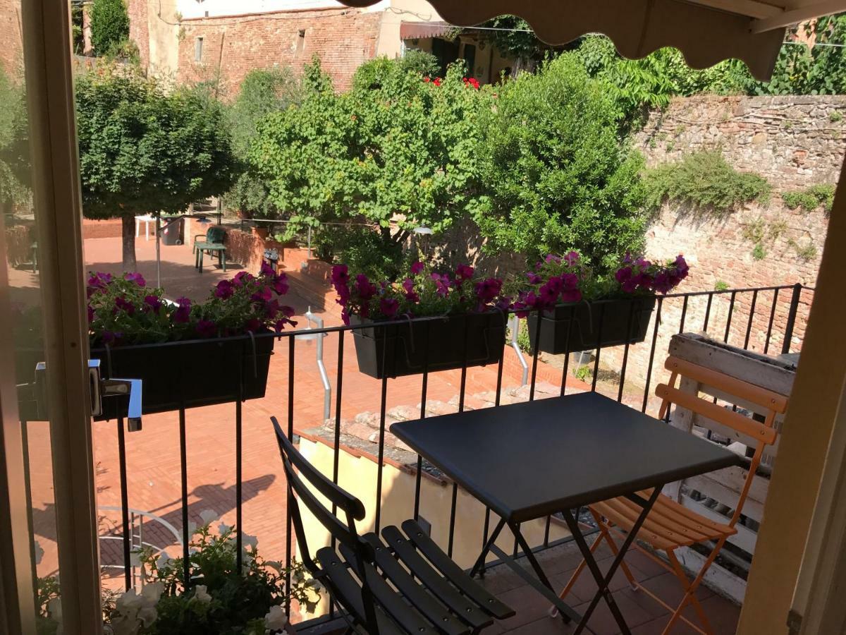 Fonte Gaia Experience Bed & Breakfast Siena Exterior photo